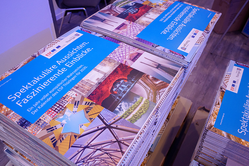 Der ESF-Kalender 2020 mit dem Titel "Spektakuläre Einblicke. Faszinierende Ausblicke" 