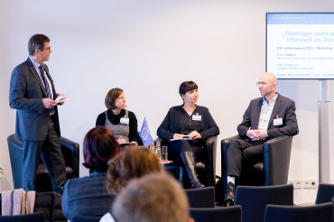 Vier Teilnehmerinnen und Teilnehmer des Workshops 1